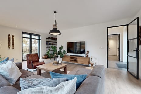 Herfstvlinder 10 secondary image