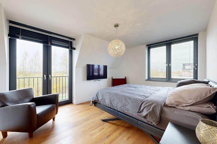 Photo 4 of Herfstvlinder 10