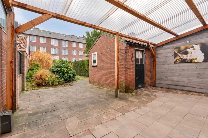 Photo 21 of Paulus Potterstraat 32