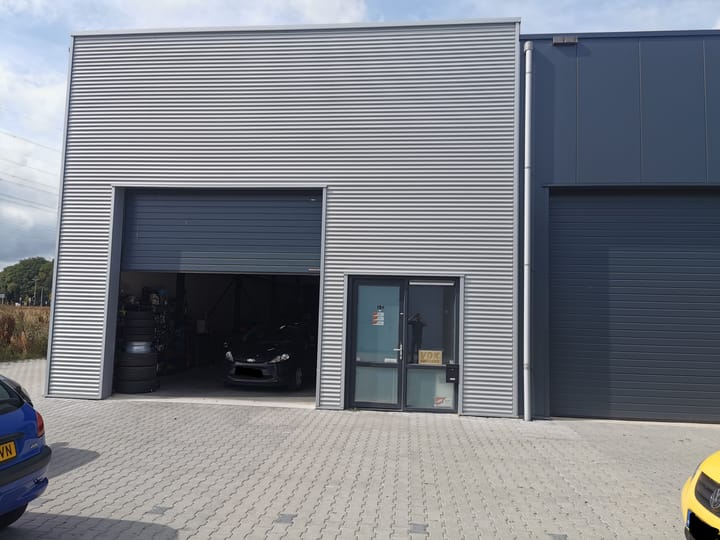 Scholtensoven 19-e, Borne