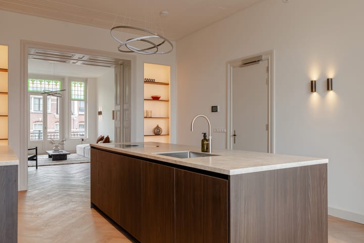 Photo 7 of Koninginneweg 164-C