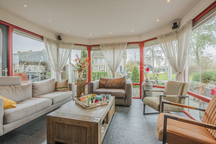 Photo 10 of Van Ommenstraat 3