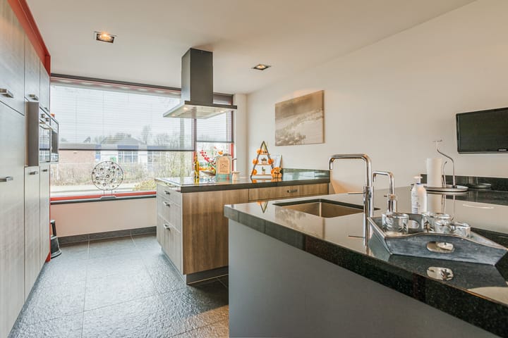 Photo 17 of Van Ommenstraat 3