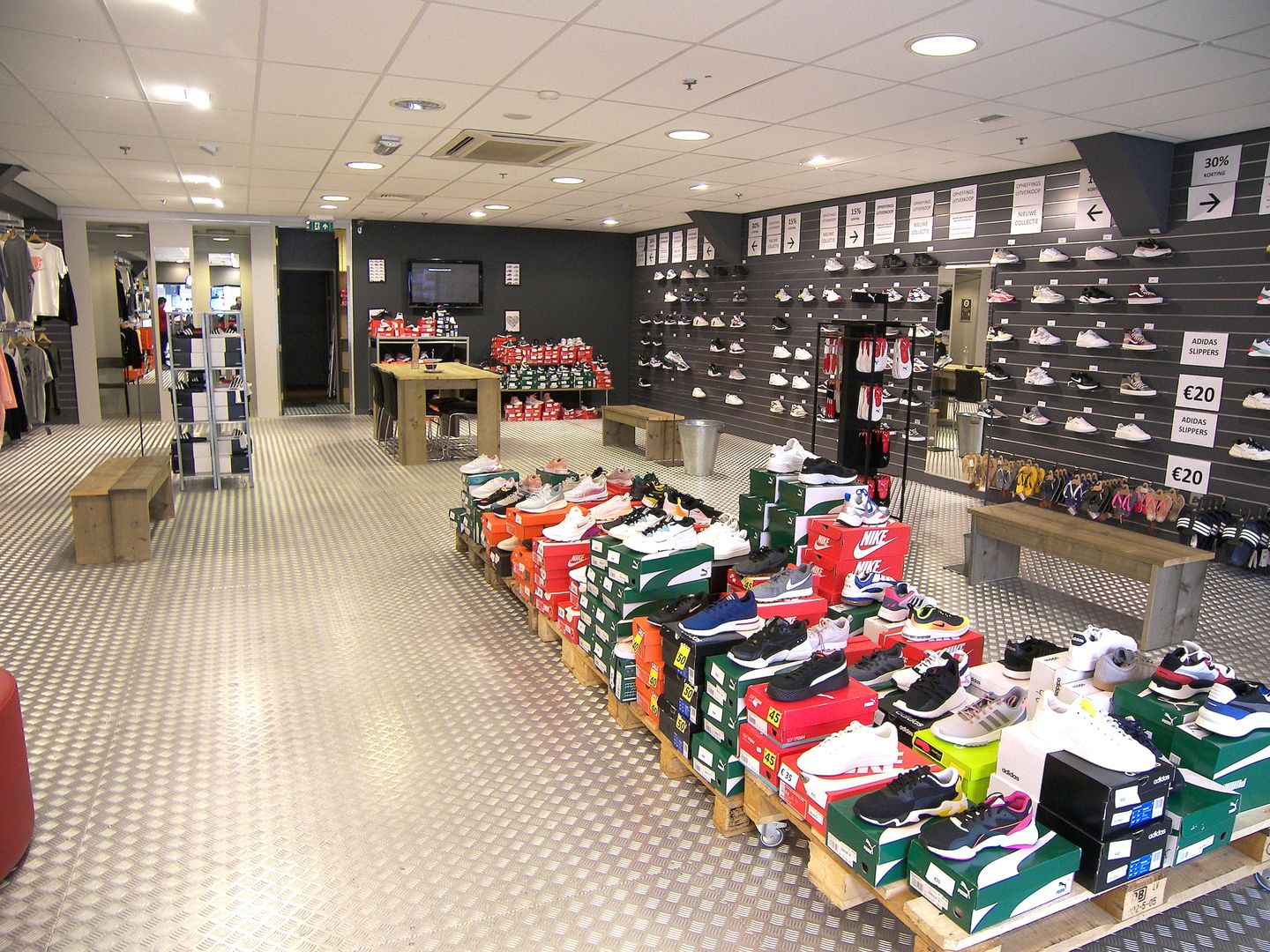 Bekijk foto 3 van Arendshof 100