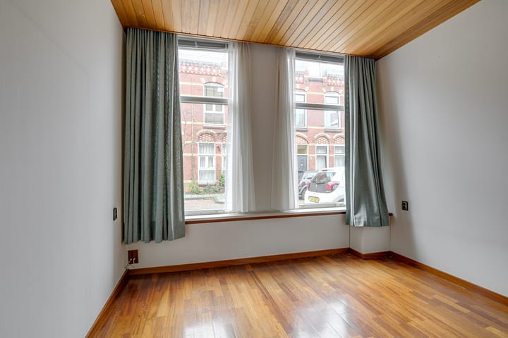 Photo 11 of Hansenstraat 68