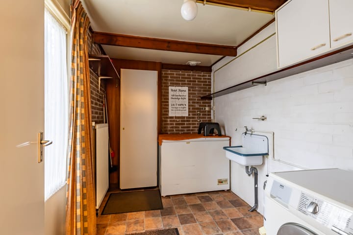 Photo 26 of Burgemeester van Panhuyslaan 129