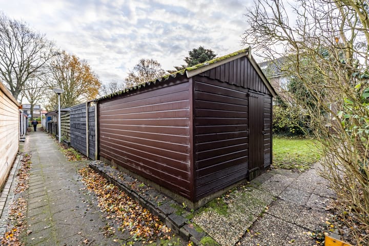 Photo 33 of Burgemeester van Panhuyslaan 129