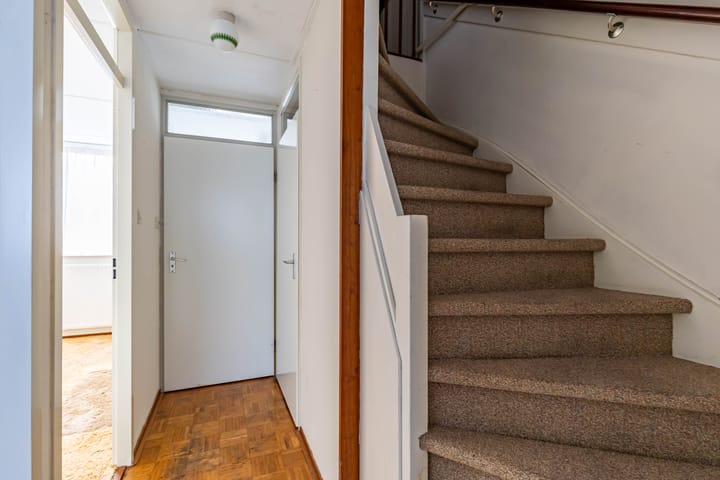 Photo 36 of Burgemeester van Panhuyslaan 129