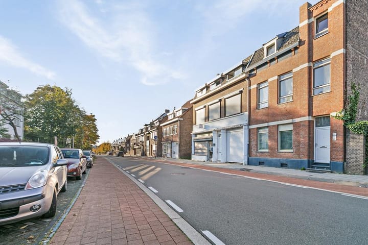 Photo 4 of Schaesbergerweg 55