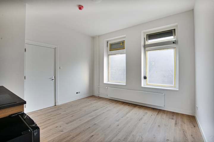 Photo 8 of Schaesbergerweg 55