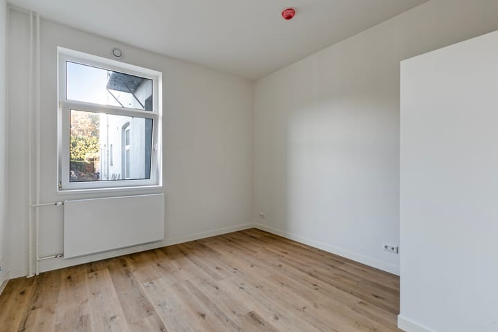 Photo 11 of Schaesbergerweg 55