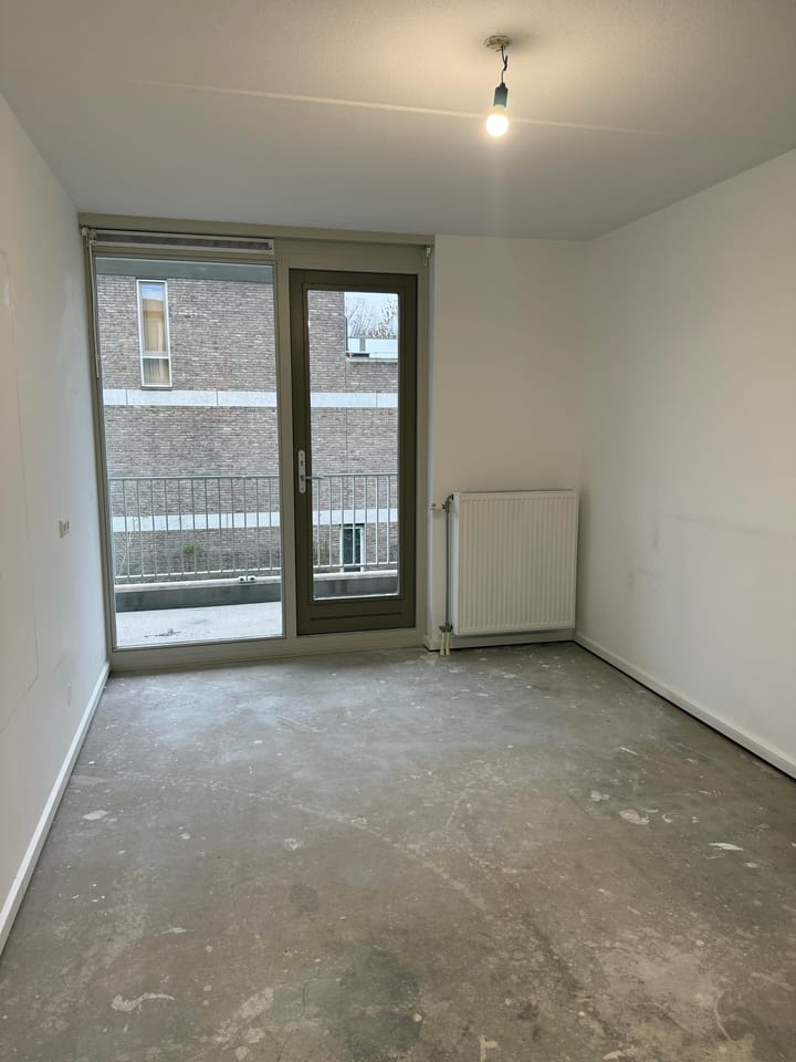 Photo 11 of Bernard Loderstraat 131