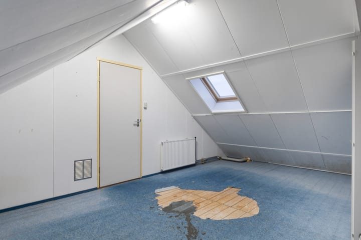 Photo 18 of Grovestins 14