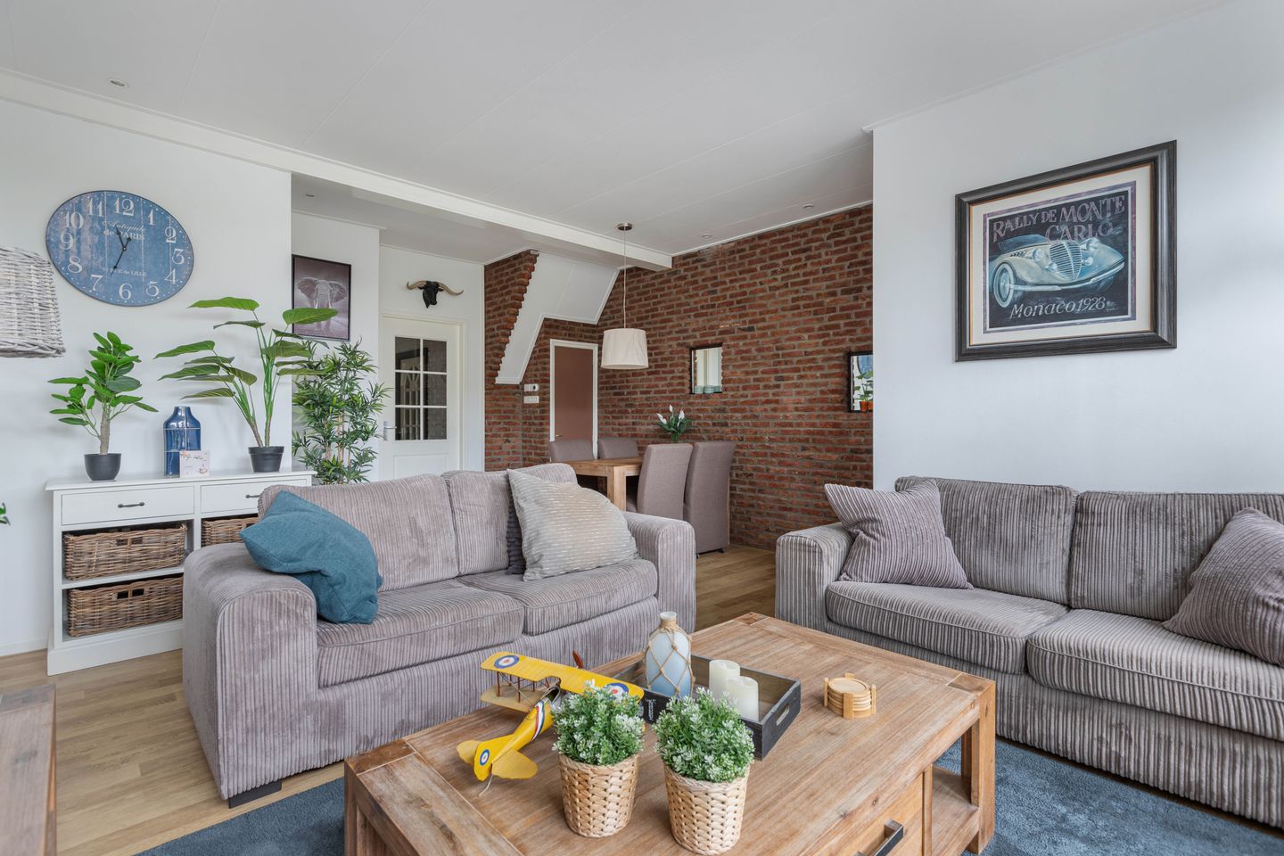 Foto 10 van Oppers 47