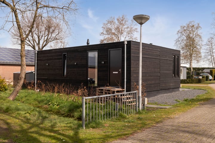 Photo 3 of Barneveldsestraat 49-E67