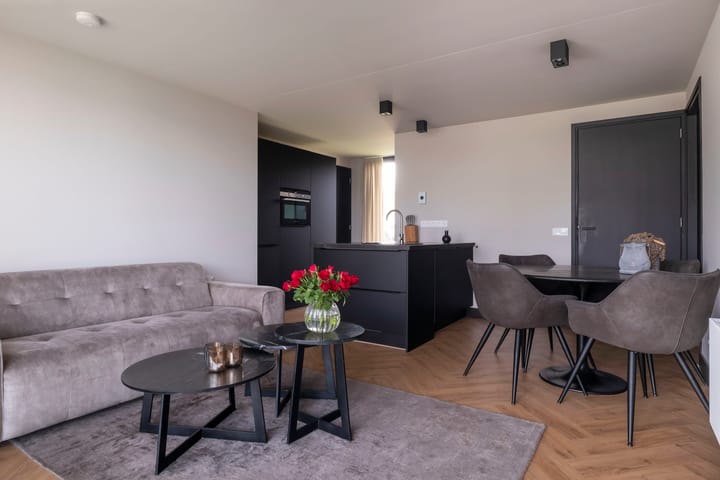 Photo 9 of Barneveldsestraat 49-E67