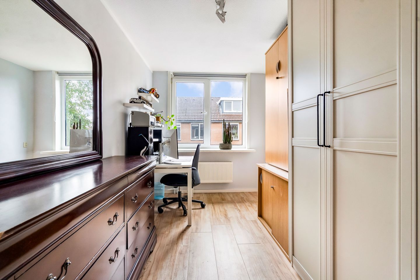 Photo 20 of Horst 12 11