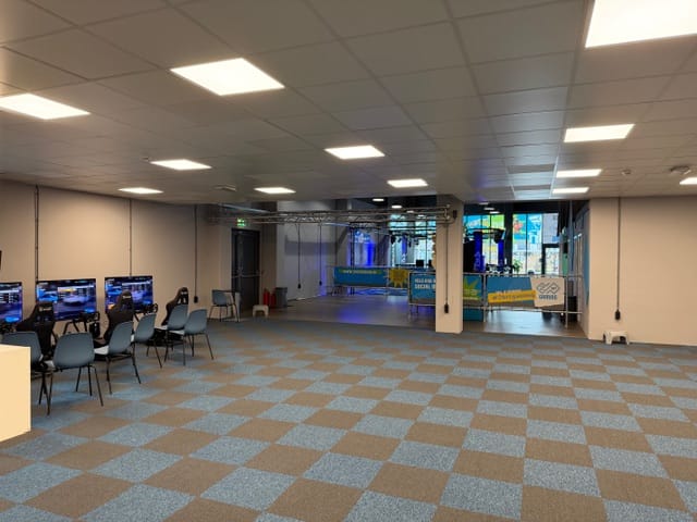 Bekijk foto 2 van Olympiaplein 3