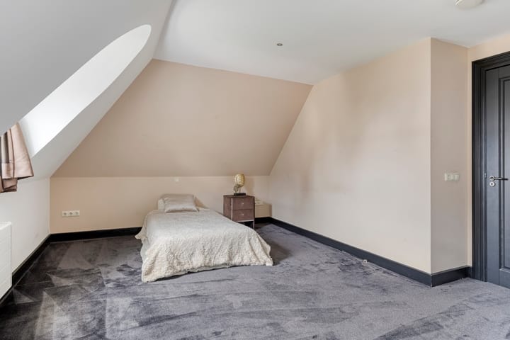 Photo 16 of Rooijensestraat 22