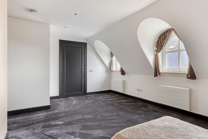 Photo 17 of Rooijensestraat 22