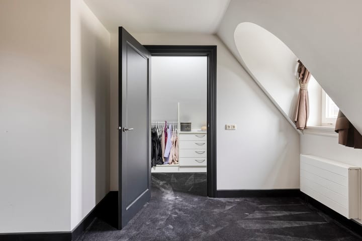 Photo 18 of Rooijensestraat 22