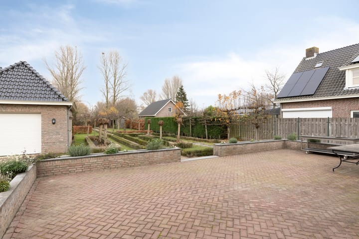 Photo 27 of Rooijensestraat 22