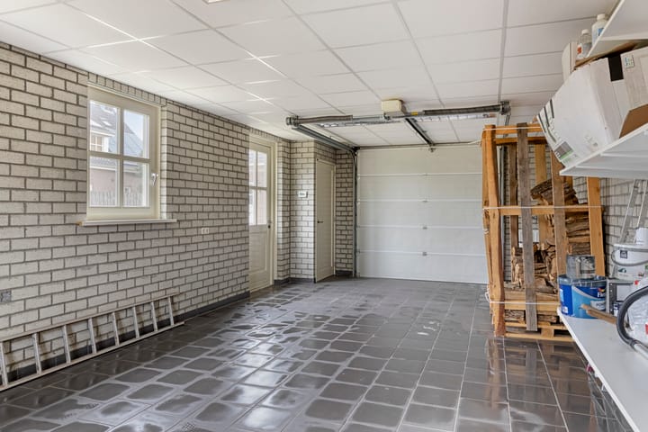 Photo 31 of Rooijensestraat 22