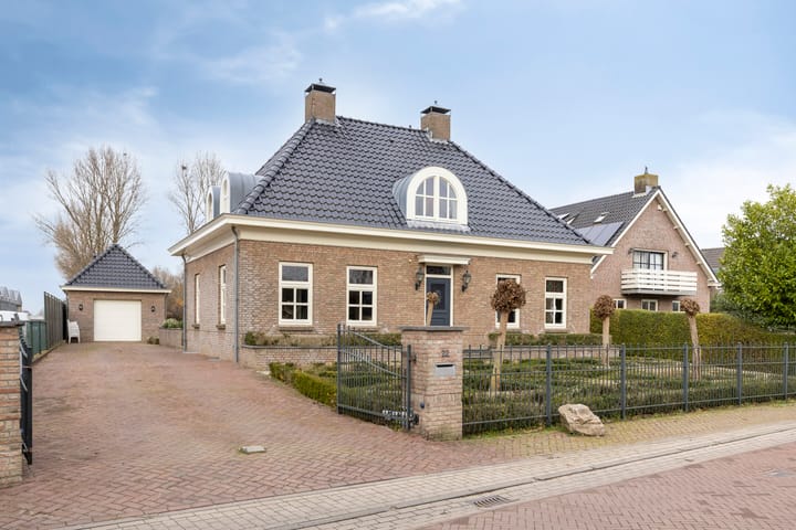 Photo 32 of Rooijensestraat 22