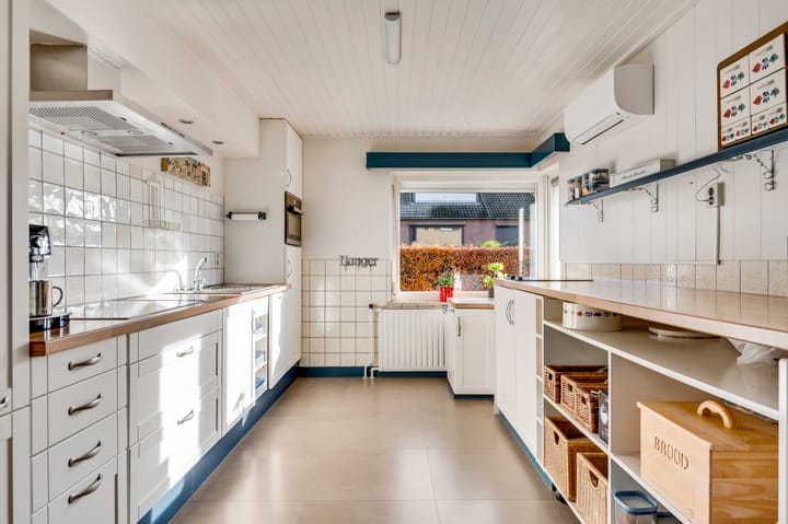 Foto 17 van Niesstraat 14