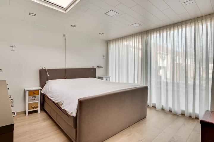 Foto 26 van Niesstraat 14