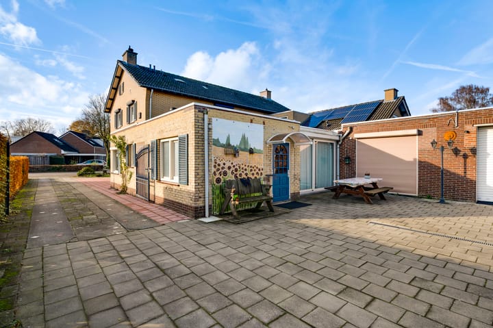 Foto 48 van Niesstraat 14