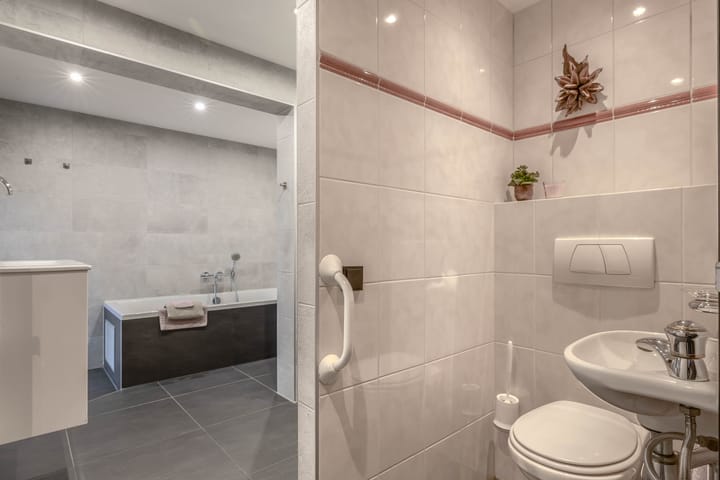 Photo 32 of Venuslaan 379