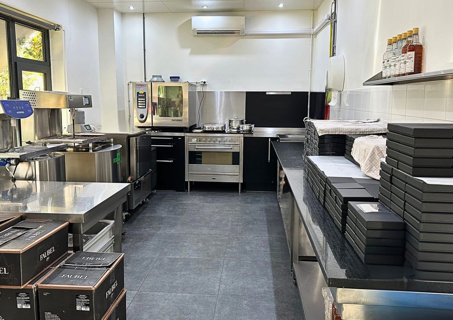 Bekijk foto 3 van Lovensekanaaldijk 47