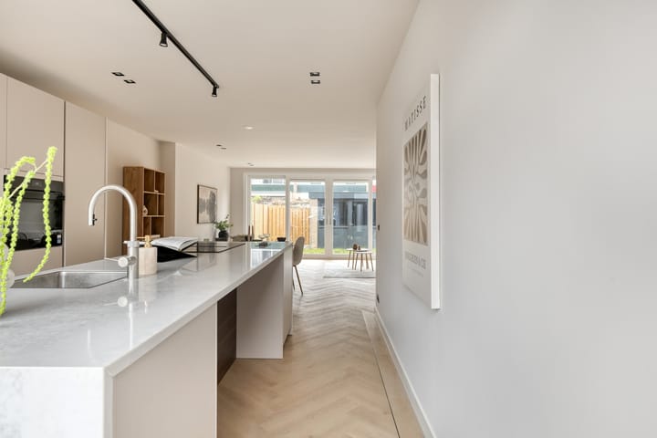 Foto 14 van Don Boscolaan 19