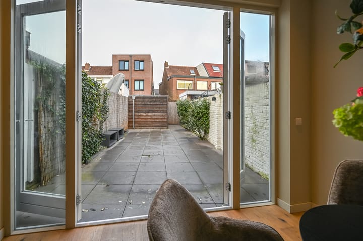 Photo 5 of De Ruyterstraat 72