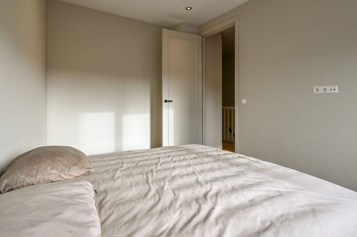 Photo 20 of De Ruyterstraat 72