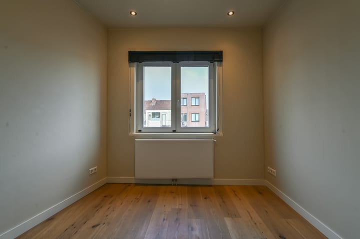 Photo 21 of De Ruyterstraat 72