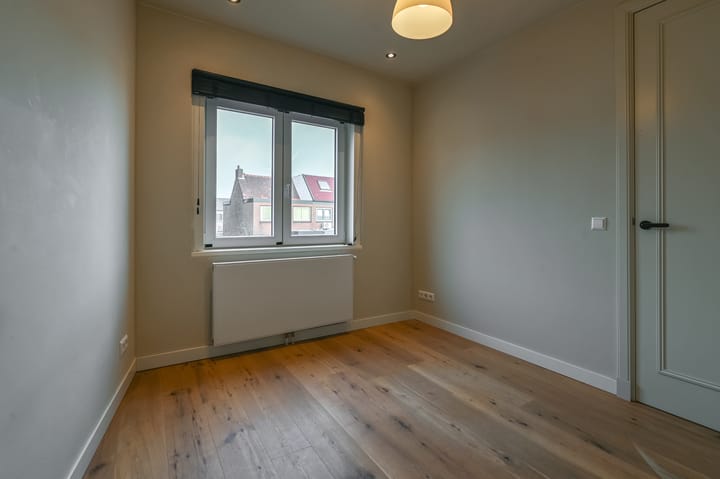 Photo 22 of De Ruyterstraat 72