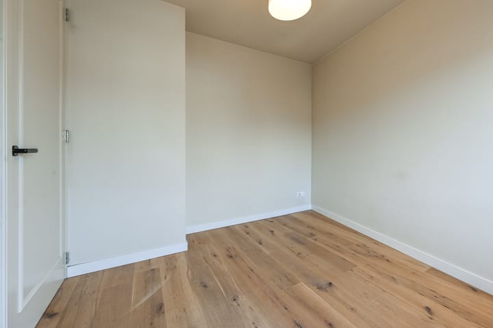 Photo 23 of De Ruyterstraat 72