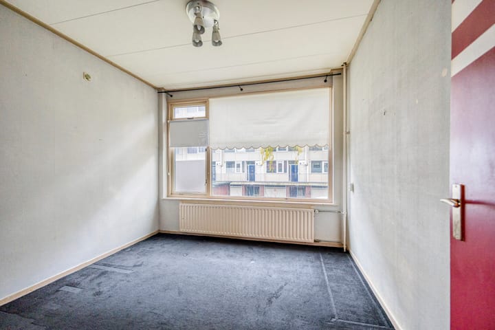 Photo 11 of W.H. Vliegenstraat 77