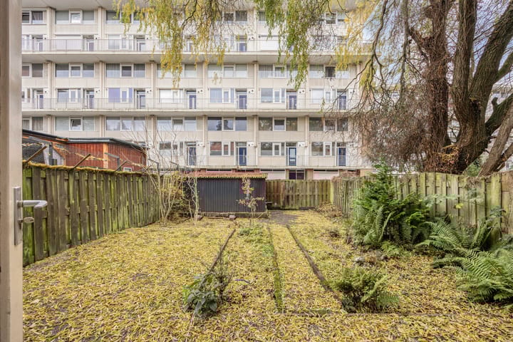 Photo 24 of W.H. Vliegenstraat 77