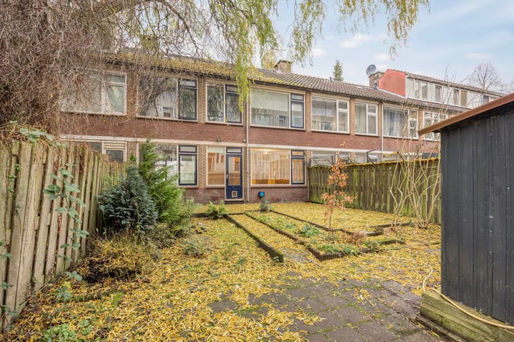 Photo 25 of W.H. Vliegenstraat 77