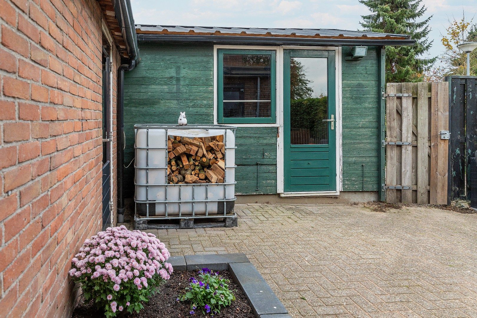 Photo 81 of Woudstraat 5