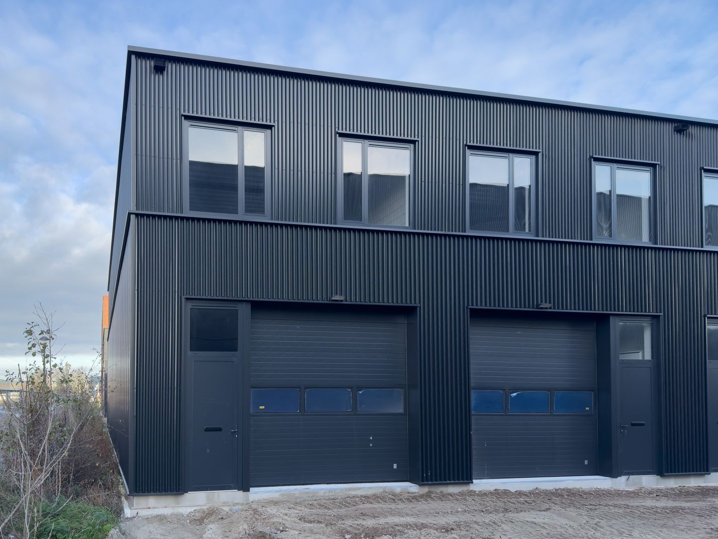 View photo 3 of Steur 410