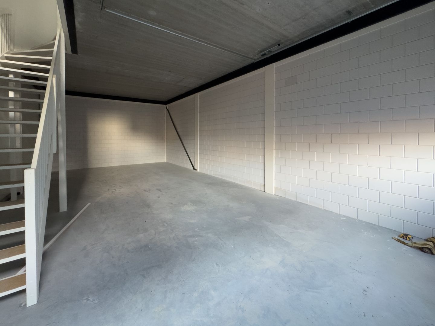 View photo 4 of Steur 410