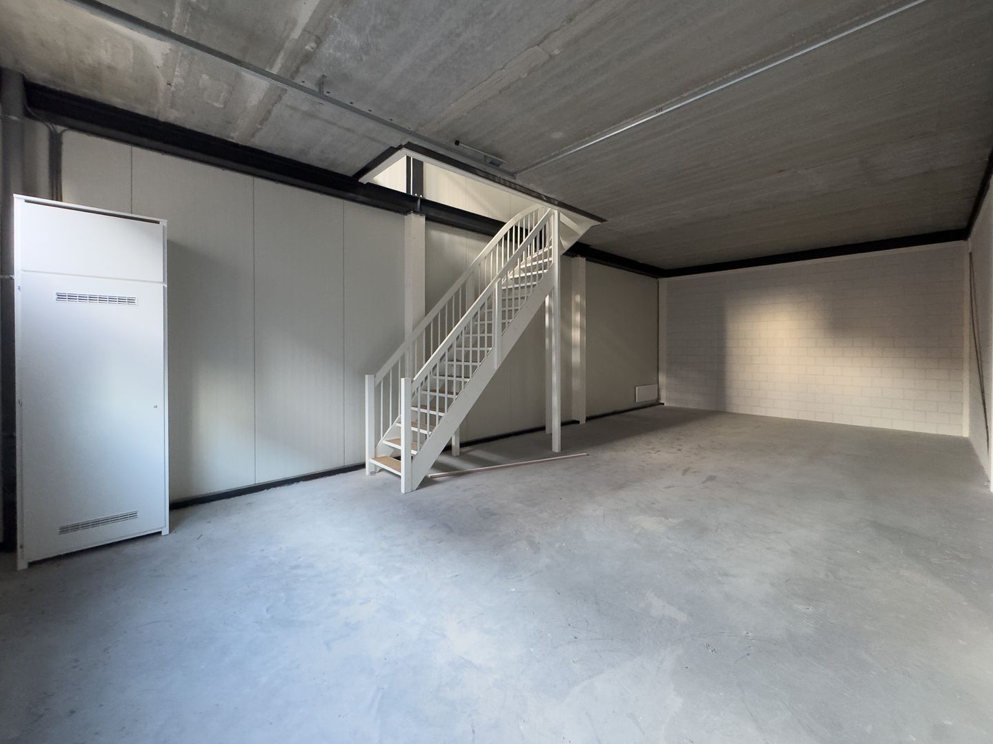 View photo 5 of Steur 410