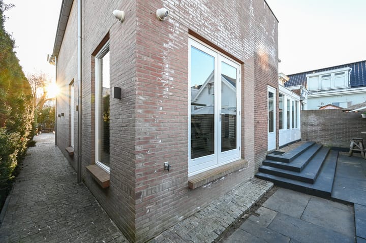 Foto 42 van Hooftstraat 136-A