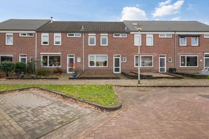 Photo 2 of G.W.B. Wondaalstraat 16