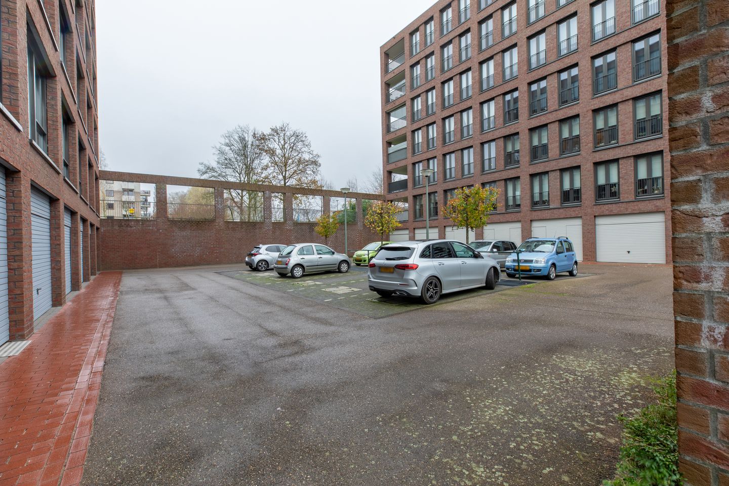 Photo 34 of Europalaan 251