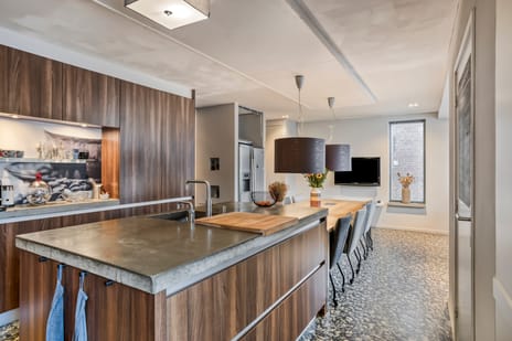 Loo 76 tertiary image